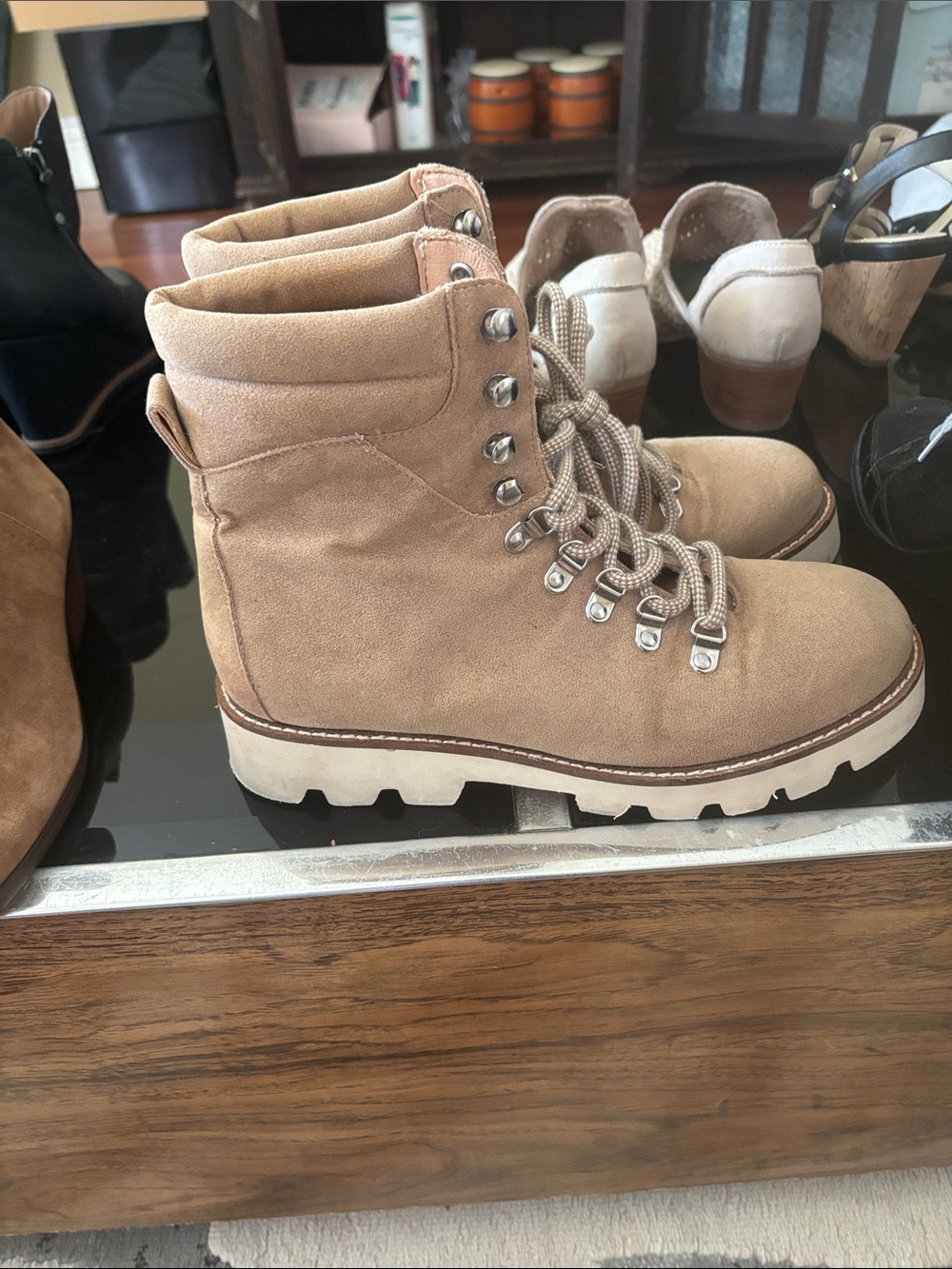 Oasis Society hike boot size 8